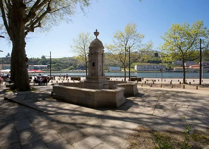 14º Esquadra — Cais Das Pedras Guest House Porto